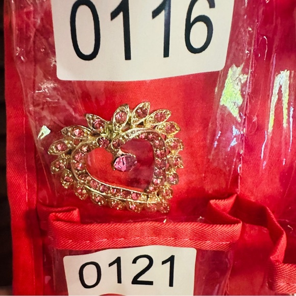 Vintage Pink Rhinestone Heart Brooch Pin Leaf Gold Tone Romantic Jewelry Ice - Picture 8 of 9